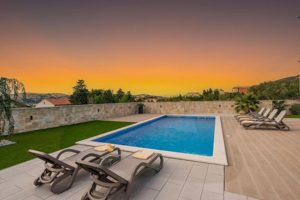 Villa Cissa,Brand New Villa With Private Pool Stara Novalja Exterior photo